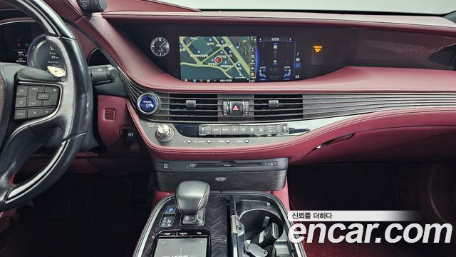 Lexus LS 2019 — photo 22