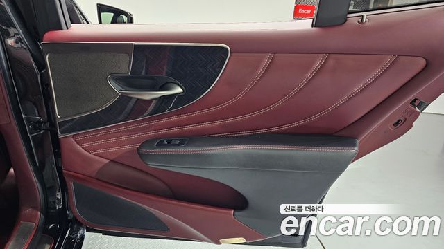 Lexus LS 2019 — photo 15