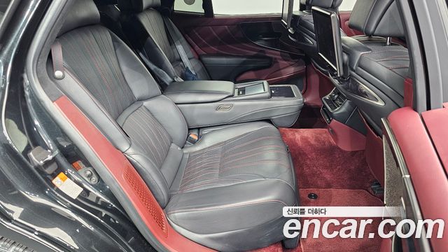 Lexus LS 2019 — photo 16