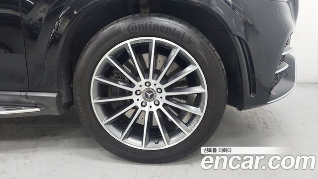 Mercedes-Benz GLE-Class 2023 — photo 5