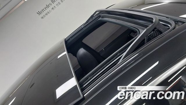Mercedes-Benz GLE-Class 2023 — photo 12