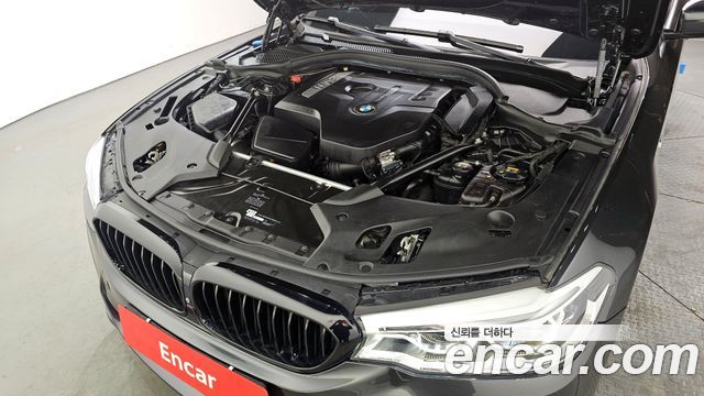 BMW 5-Series 2018 — photo 6