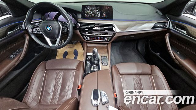 BMW 5-Series 2018 — photo 7