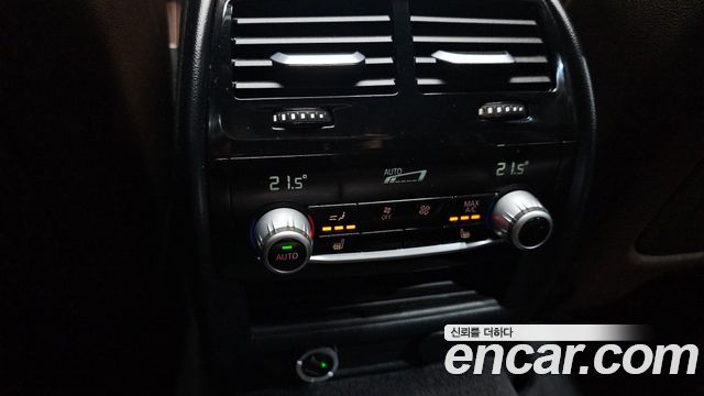 BMW 5-Series 2018 — photo 17