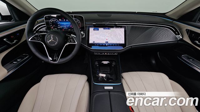 Mercedes-Benz E-Class 2025 — photo 7