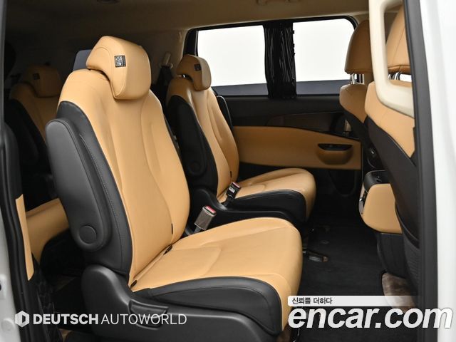 Kia Canival 2023 — photo 12