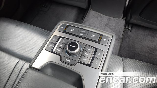 Hyundai Genesis 2016 — photo 19