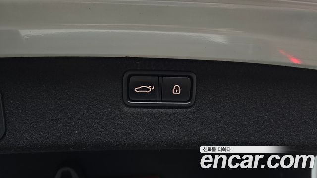 Hyundai Genesis 2016 — photo 20