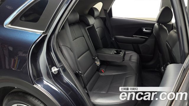 Kia Niro 2017 — photo 11