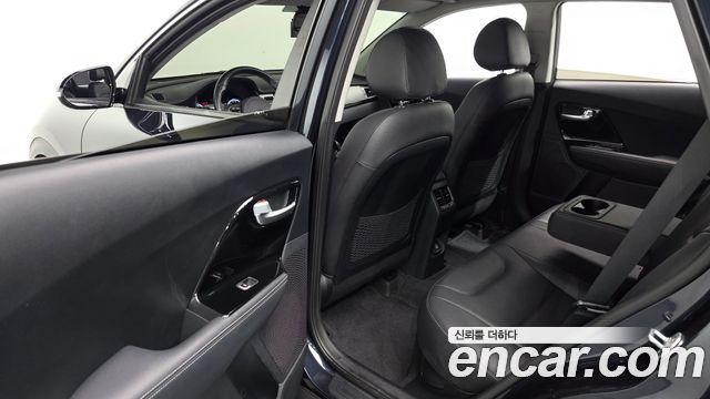 Kia Niro 2017 — photo 12