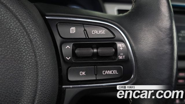 Kia Niro 2017 — photo 17