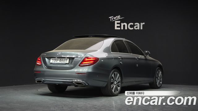Mercedes-Benz E-Class 2019 — photo 2