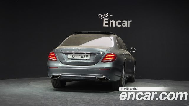Mercedes-Benz E-Class 2019 — photo 4