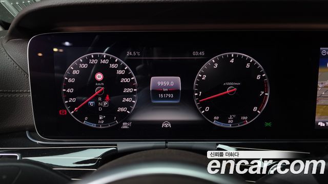 Mercedes-Benz E-Class 2019 — photo 8