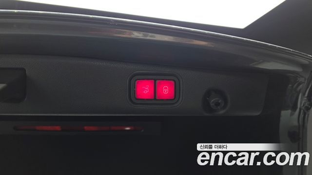 Mercedes-Benz E-Class 2019 — photo 20