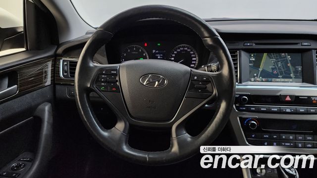 Hyundai Sonata 2016 — photo 18