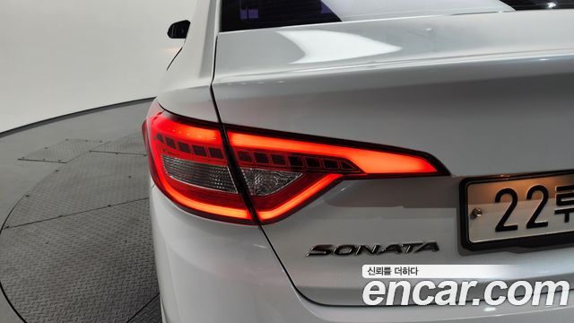 Hyundai Sonata 2016 — photo 9