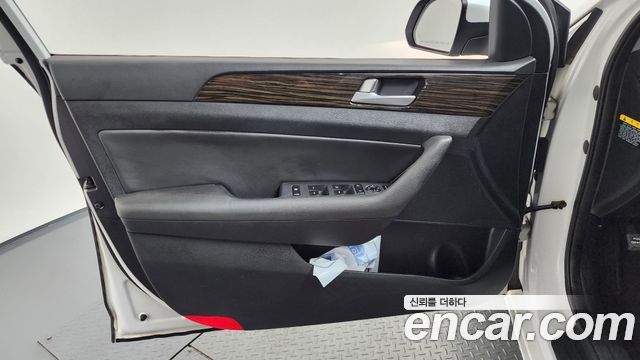 Hyundai Sonata 2016 — photo 14