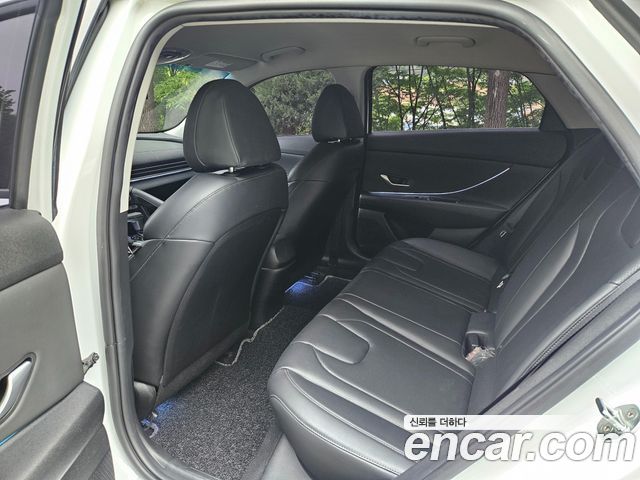 Hyundai AVANTE 2021 — photo 10