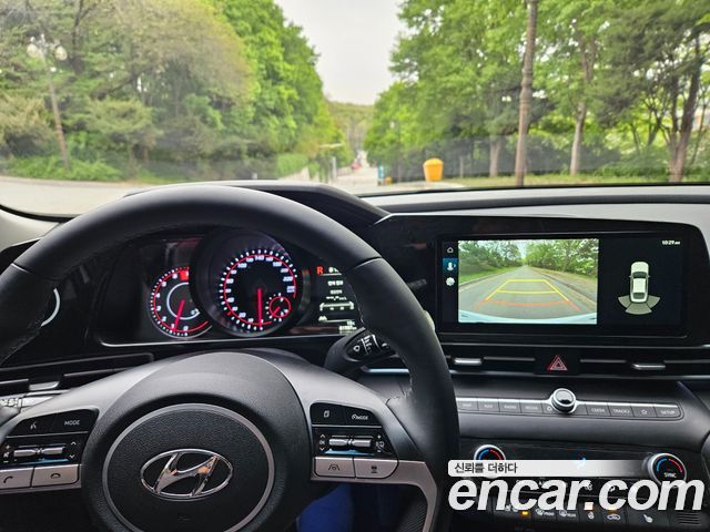 Hyundai AVANTE 2021 — photo 18