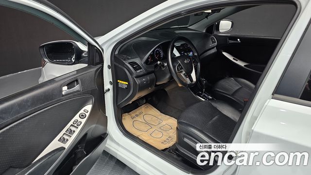 Hyundai Accent 2016 — photo 13
