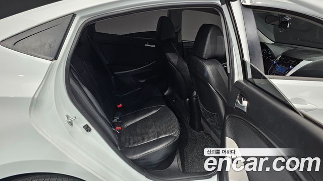 Hyundai Accent 2016 — photo 17