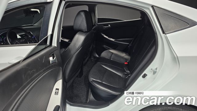 Hyundai Accent 2016 — photo 18
