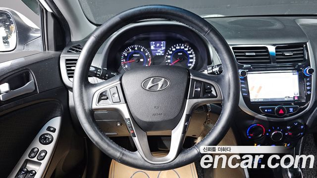 Hyundai Accent 2016 — photo 21