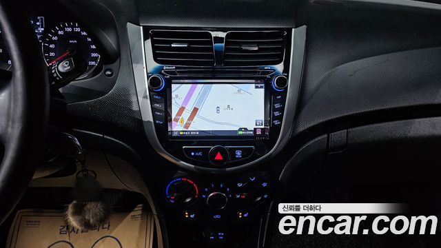 Hyundai Accent 2016 — photo 23