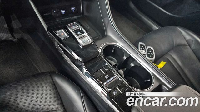 Hyundai Sonata 2022 — photo 12