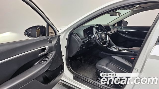 Hyundai Sonata 2022 — photo 13