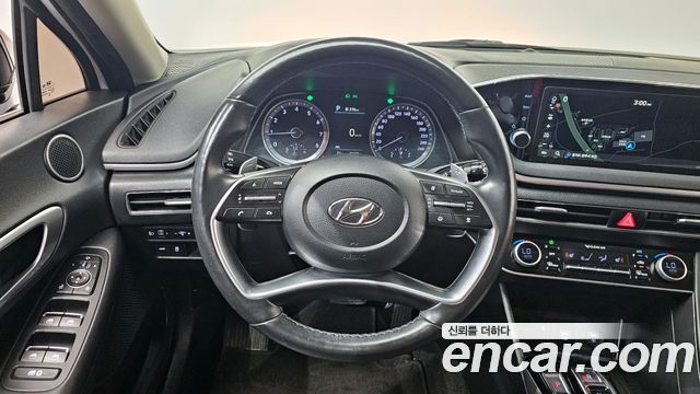 Hyundai Sonata 2022 — photo 19