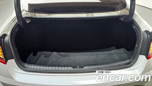Hyundai Sonata 2022 — photo 26