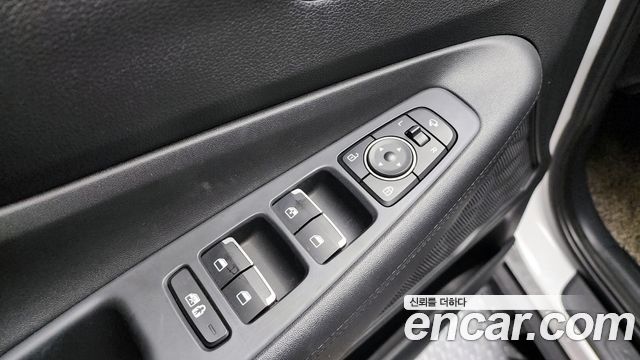 Hyundai Santafe 2022 — photo 18