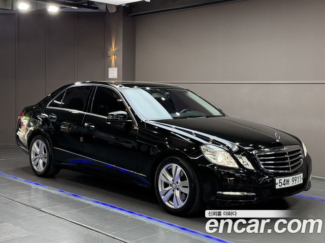 Mercedes-Benz E-Class 2011 — photo 1