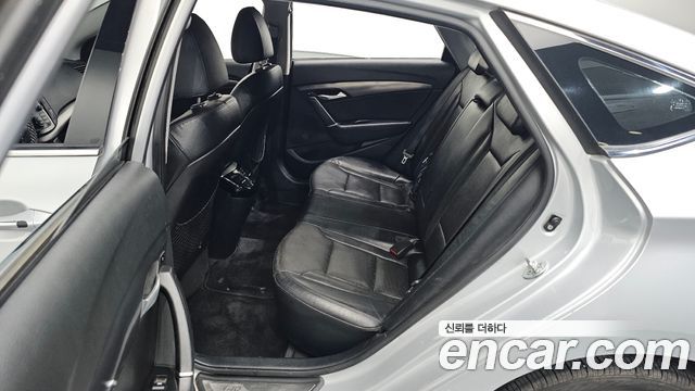 Hyundai i40 2012 — photo 11