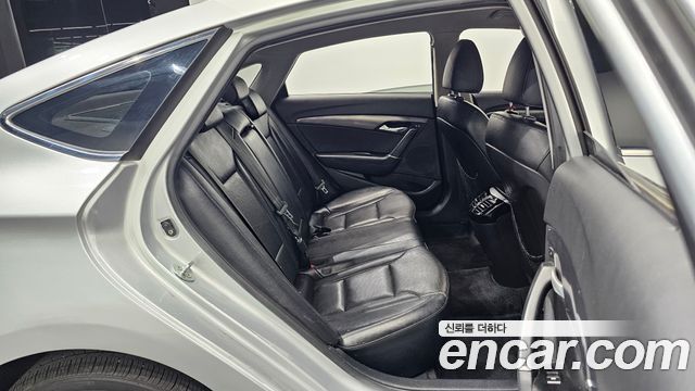 Hyundai i40 2012 — photo 20