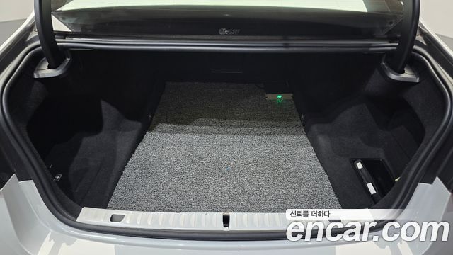 BMW 7-Series 2020 — photo 26