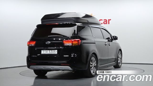 Kia Canival 2016 — photo 2