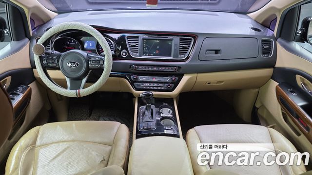 Kia Canival 2016 — photo 7