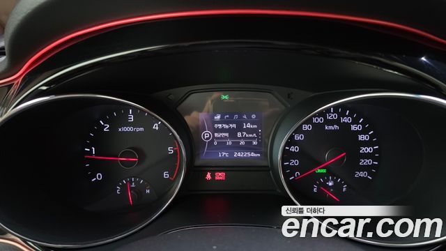 Kia Canival 2016 — photo 8