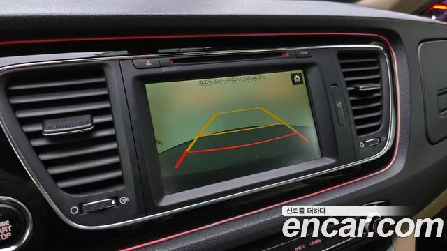 Kia Canival 2016 — photo 15