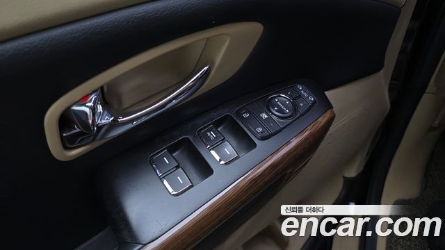 Kia Canival 2016 — photo 17