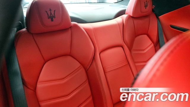Maserati GranTurismo 2019 — photo 18