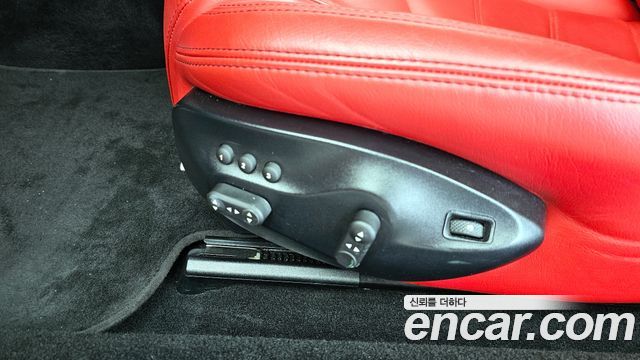 Maserati GranTurismo 2019 — photo 25