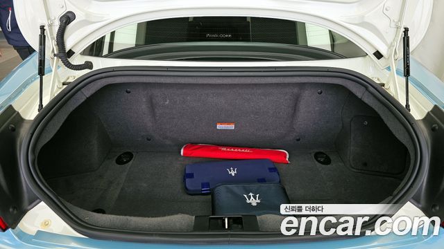 Maserati GranTurismo 2019 — photo 26
