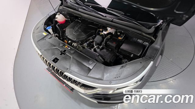 Kia Canival 2023 — photo 6