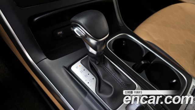 Kia Canival 2023 — photo 9