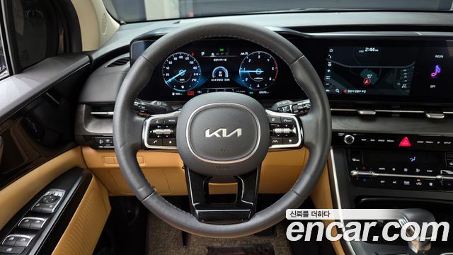 Kia Canival 2023 — photo 13
