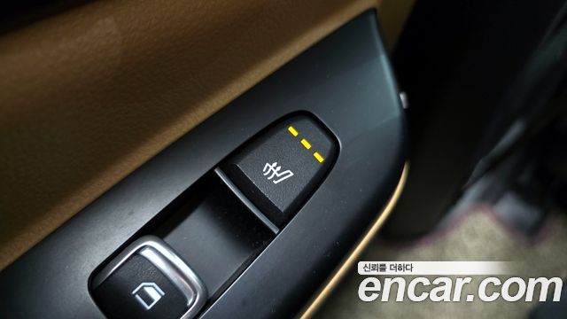 Kia Canival 2023 — photo 18